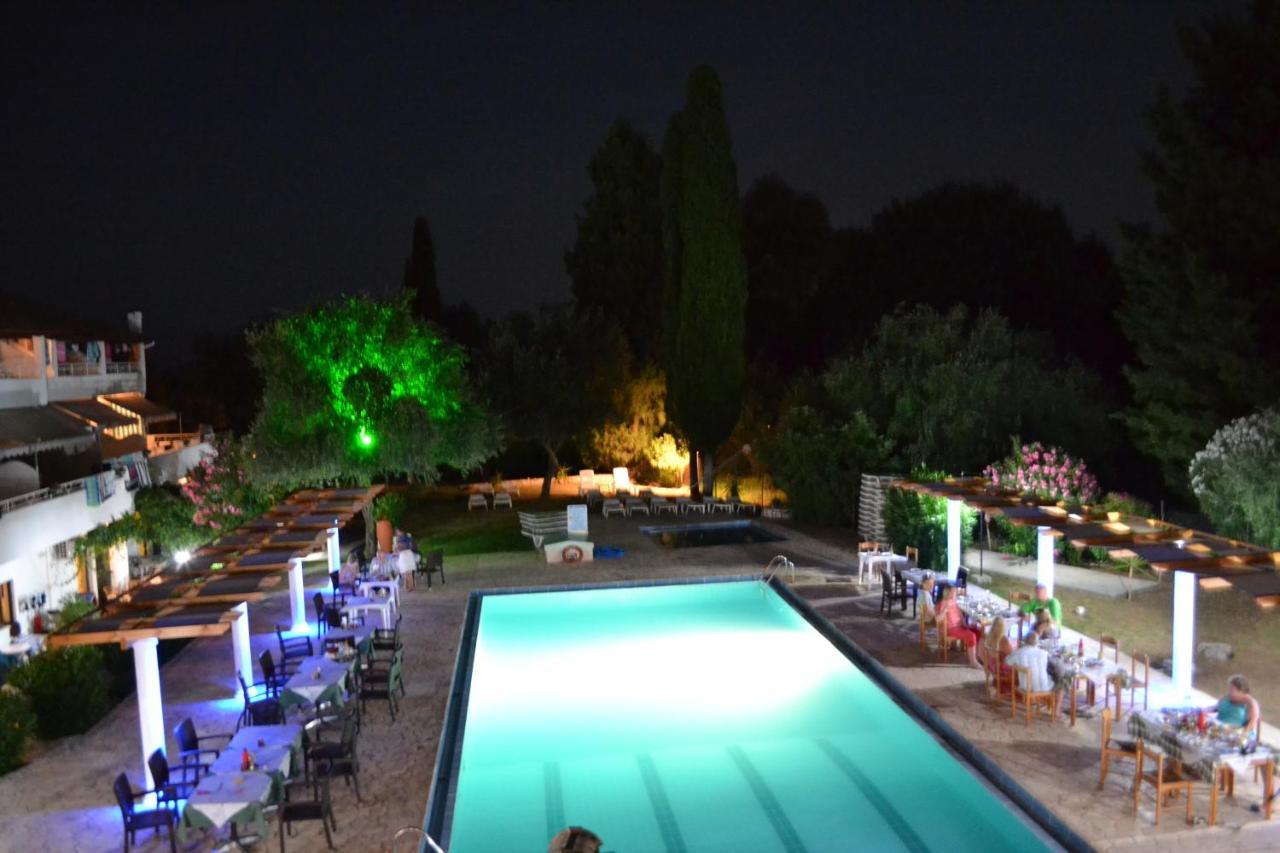 Katia Beach Hotel Kassiopi Extérieur photo